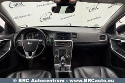 
										Volvo V60 D6 Plug-In AWD Twin Engine Automatas 2015 full									