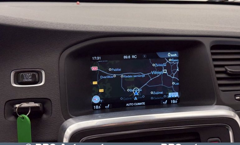 
								Volvo V60 D6 Plug-In AWD Twin Engine Automatas 2015 full									