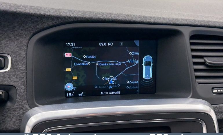 
								Volvo V60 D6 Plug-In AWD Twin Engine Automatas 2015 full									