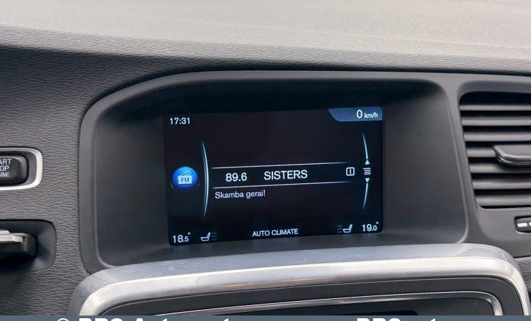 
								Volvo V60 D6 Plug-In AWD Twin Engine Automatas 2015 full									