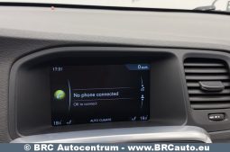 
										Volvo V60 D6 Plug-In AWD Twin Engine Automatas 2015 full									