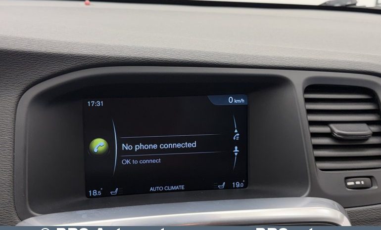 
								Volvo V60 D6 Plug-In AWD Twin Engine Automatas 2015 full									