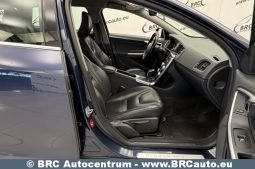 
										Volvo V60 D6 Plug-In AWD Twin Engine Automatas 2015 full									