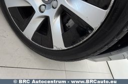 
										Volvo V60 D6 Plug-In AWD Twin Engine Automatas 2015 full									