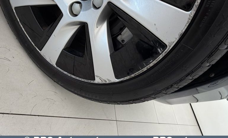 
								Volvo V60 D6 Plug-In AWD Twin Engine Automatas 2015 full									
