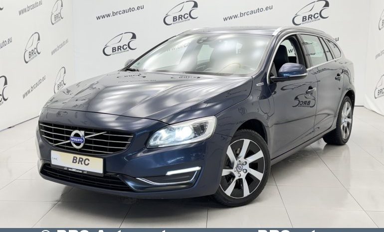 
								Volvo V60 D6 Plug-In AWD Twin Engine Automatas 2015 full									