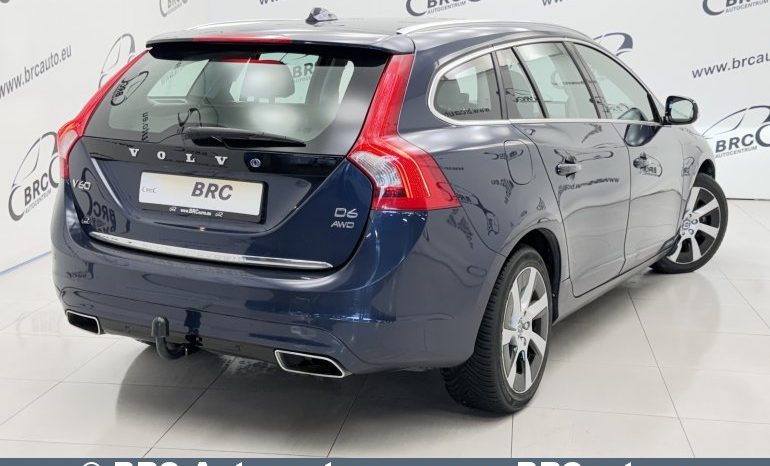 
								Volvo V60 D6 Plug-In AWD Twin Engine Automatas 2015 full									