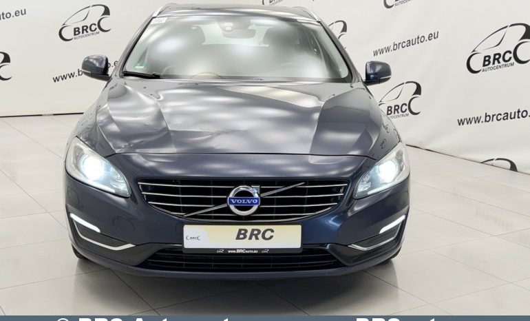 
								Volvo V60 D6 Plug-In AWD Twin Engine Automatas 2015 full									