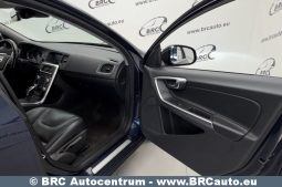
										Volvo V60 D6 Plug-In AWD Twin Engine Automatas 2015 full									