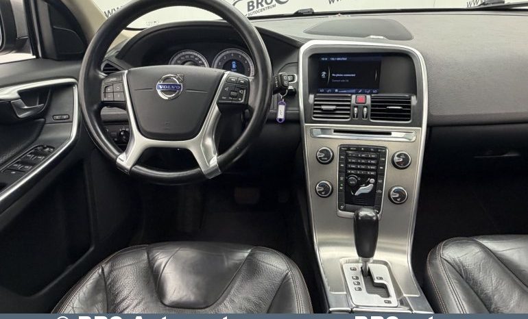 
								Volvo XC 60 3.2i Automatas 2012 full									