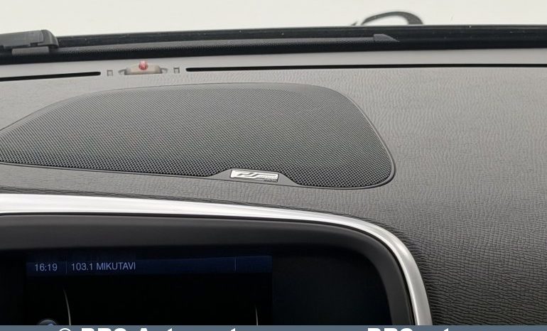 
								Volvo XC 60 3.2i Automatas 2012 full									