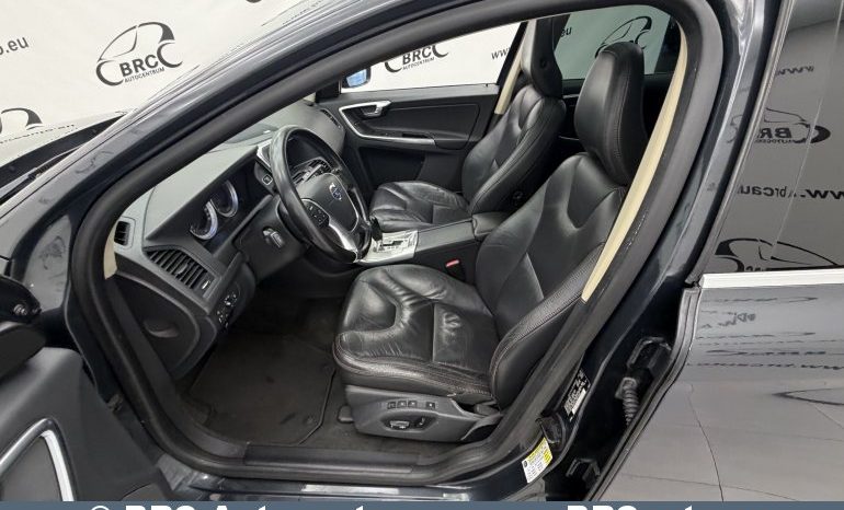 
								Volvo XC 60 3.2i Automatas 2012 full									