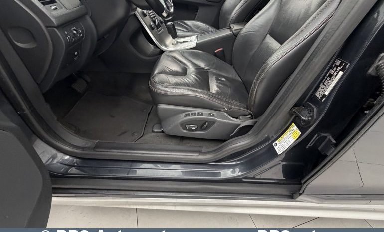 
								Volvo XC 60 3.2i Automatas 2012 full									