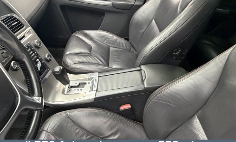 
								Volvo XC 60 3.2i Automatas 2012 full									