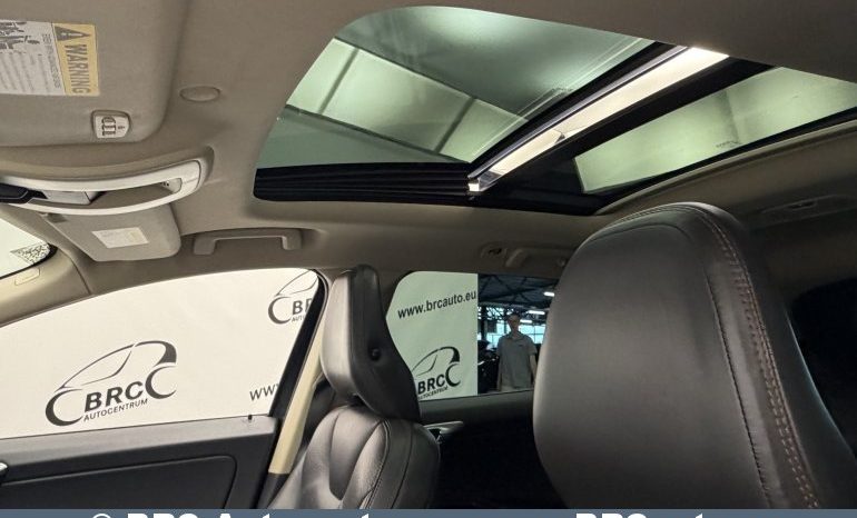 
								Volvo XC 60 3.2i Automatas 2012 full									