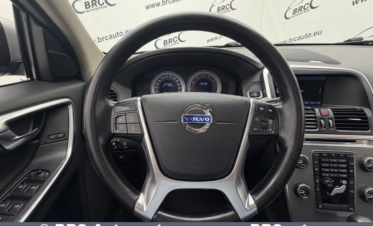 
								Volvo XC 60 3.2i Automatas 2012 full									