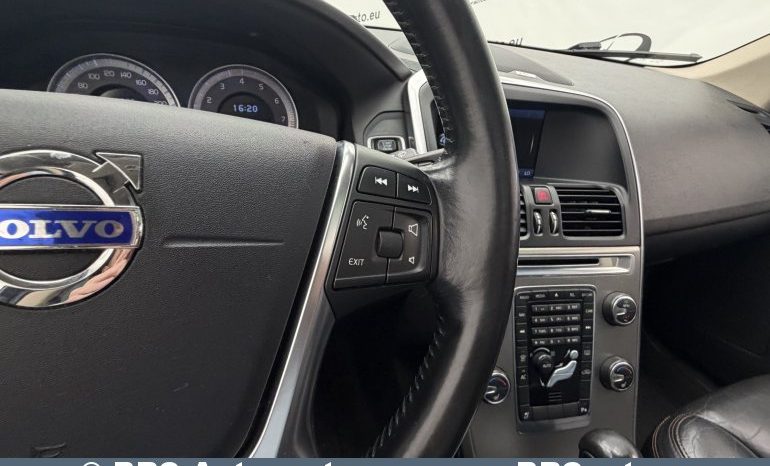 
								Volvo XC 60 3.2i Automatas 2012 full									