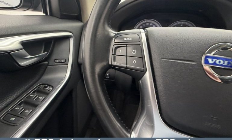 
								Volvo XC 60 3.2i Automatas 2012 full									