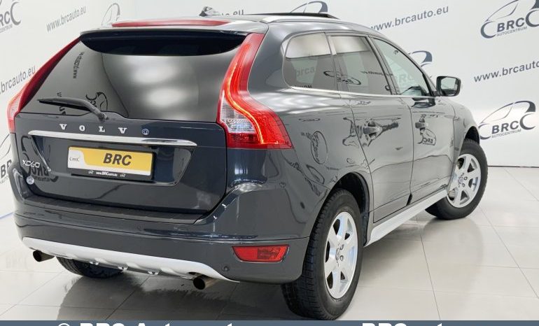 
								Volvo XC 60 3.2i Automatas 2012 full									