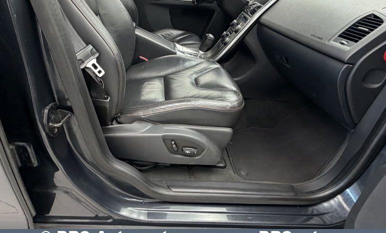 
								Volvo XC 60 3.2i Automatas 2012 full									