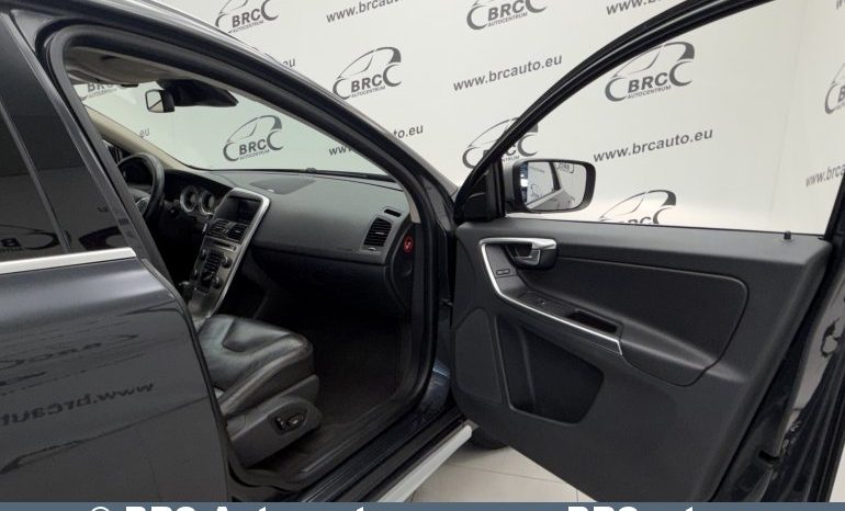 
								Volvo XC 60 3.2i Automatas 2012 full									