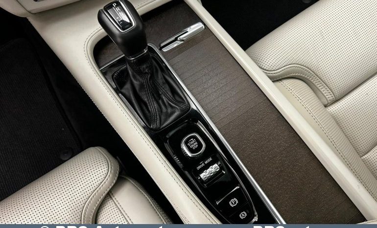 
								Volvo V90 Cross Country 2.0 D5 AWD Automatas 2018 full									