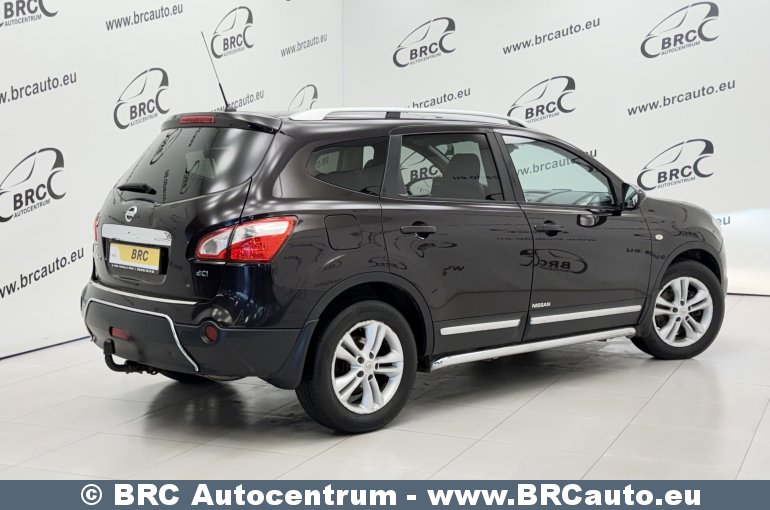 Nissan Qashqai+2  2011