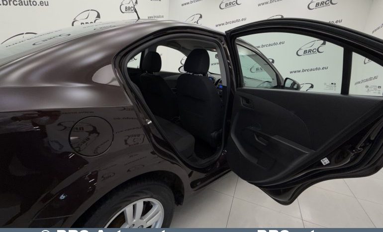 
								Chevrolet Aveo 1.4i Automatas 2013 full									
