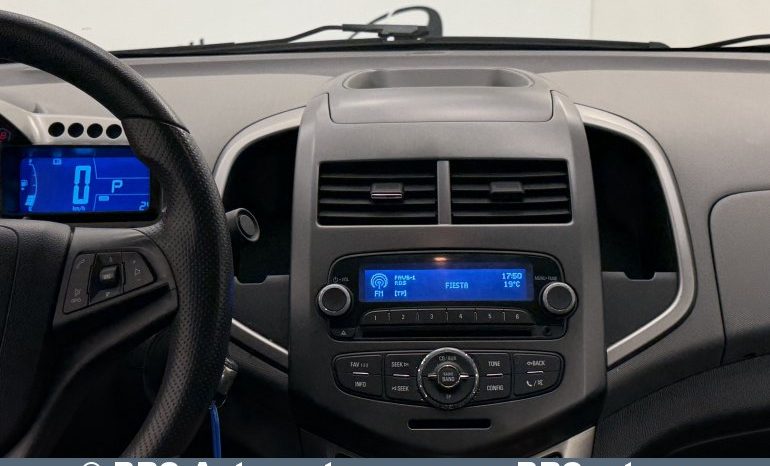 
								Chevrolet Aveo 1.4i Automatas 2013 full									