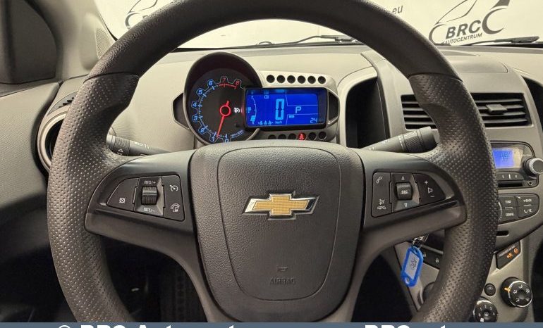 
								Chevrolet Aveo 1.4i Automatas 2013 full									