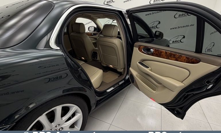 
								Jaguar XJ 4.2 Vanden Plas Automatas 2008 full									