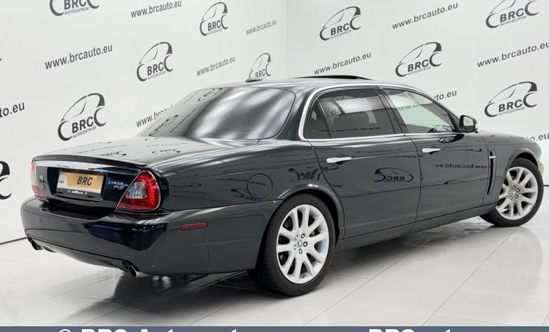 
								Jaguar XJ 4.2 Vanden Plas Automatas 2008 full									