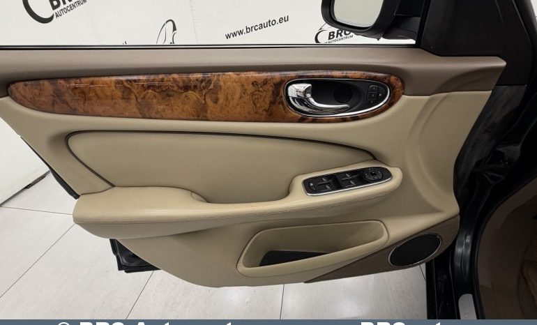 
								Jaguar XJ 4.2 Vanden Plas Automatas 2008 full									
