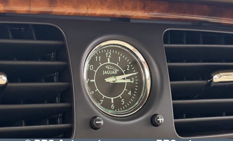 
								Jaguar XJ 4.2 Vanden Plas Automatas 2008 full									
