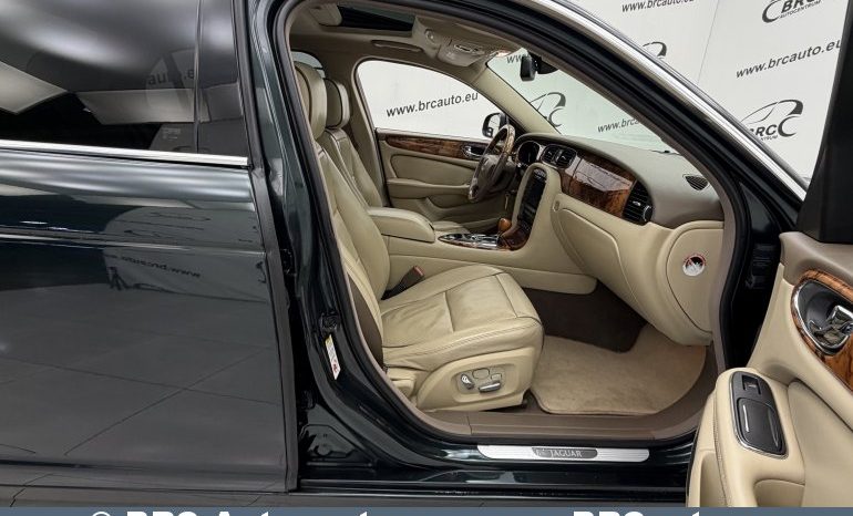 
								Jaguar XJ 4.2 Vanden Plas Automatas 2008 full									