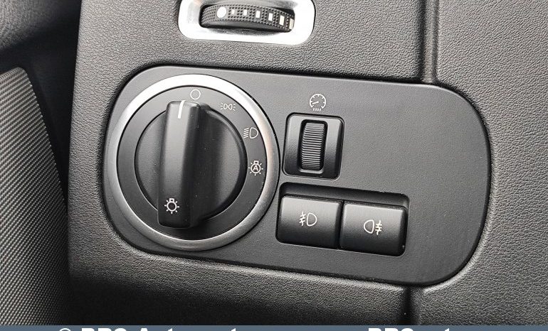 
								Land Rover Discovery LR4 3.0 2015 full									