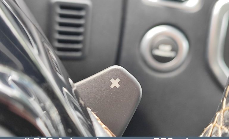 
								Land Rover Discovery LR4 3.0 2015 full									