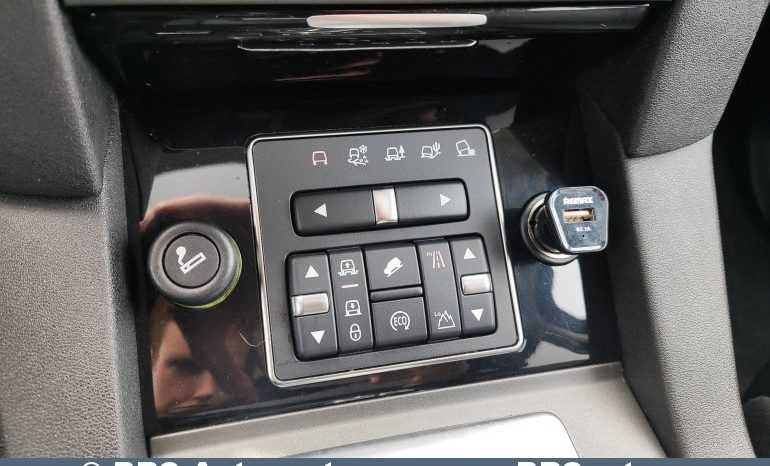 
								Land Rover Discovery LR4 3.0 2015 full									