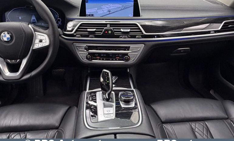 
								BMW 745 e Plug-In Automatas 2021 full									