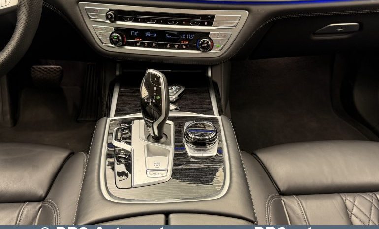 
								BMW 745 e Plug-In Automatas 2021 full									