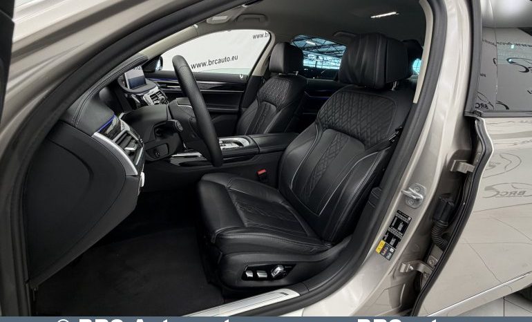 
								BMW 745 e Plug-In Automatas 2021 full									