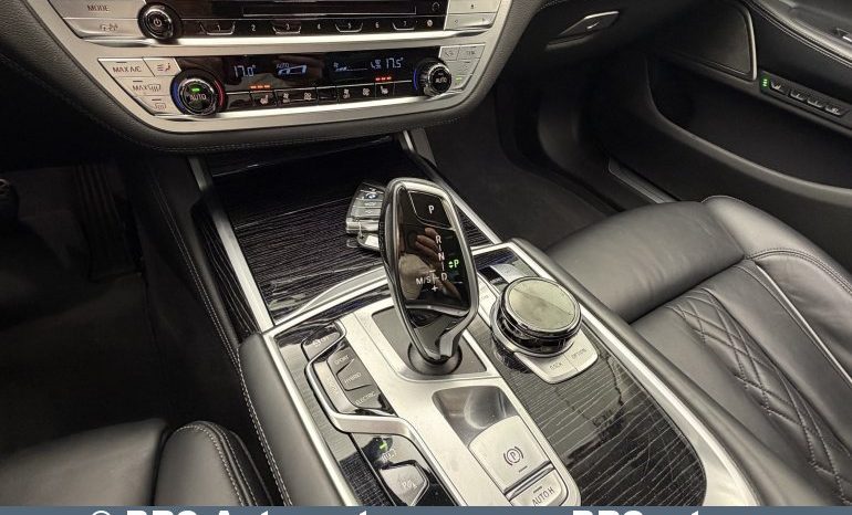 
								BMW 745 e Plug-In Automatas 2021 full									