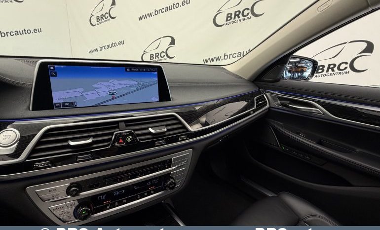 
								BMW 745 e Plug-In Automatas 2021 full									