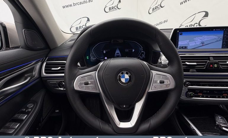 
								BMW 745 e Plug-In Automatas 2021 full									