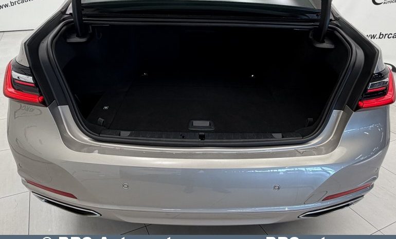 
								BMW 745 e Plug-In Automatas 2021 full									