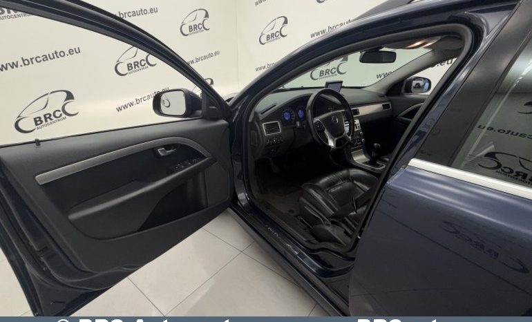 
								Volvo V70 2.4D Momentum 2010 full									
