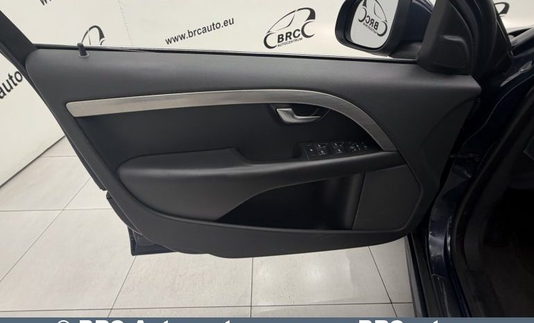 
								Volvo V70 2.4D Momentum 2010 full									