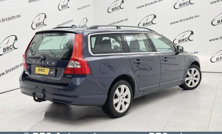 
								Volvo V70 2.4D Momentum 2010 full									