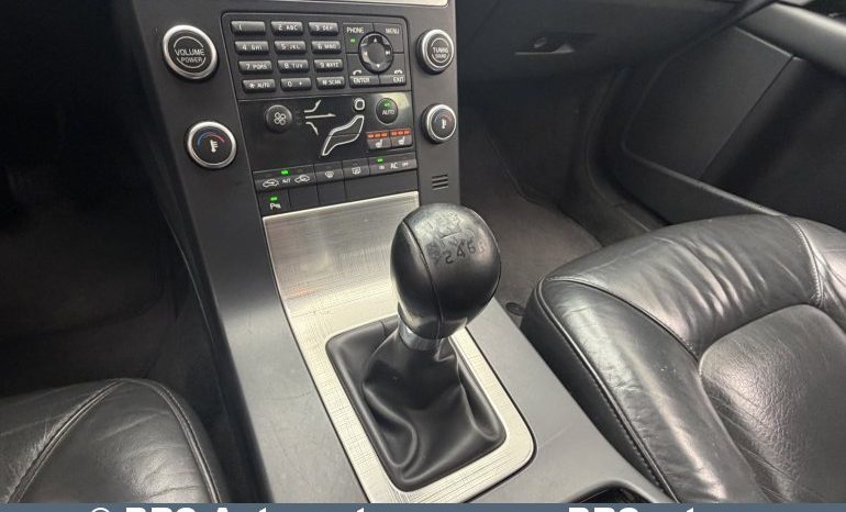 
								Volvo V70 2.4D Momentum 2010 full									