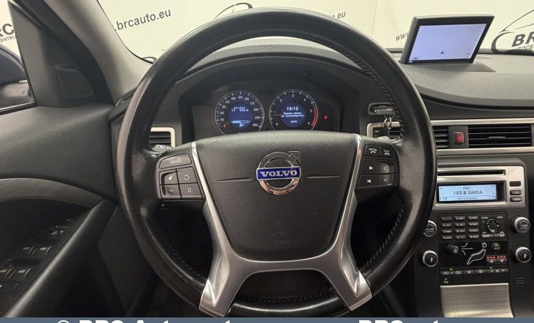 
								Volvo V70 2.4D Momentum 2010 full									
